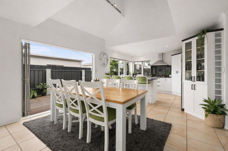 9A Avenue Road, Greenmeadows, Napier - Carousel 2