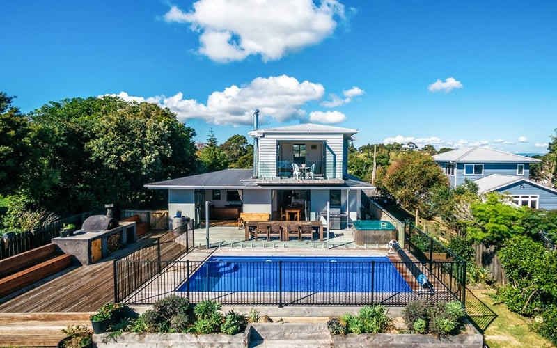 54 Hauraki Road, Waiheke Island, Auckland - Carousel 1