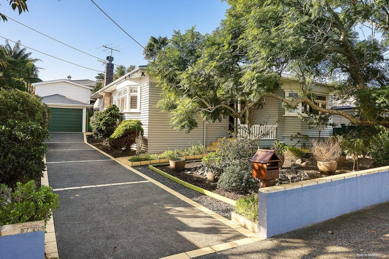 8 Watling Street, Mount Eden, Auckland - Carousel 1