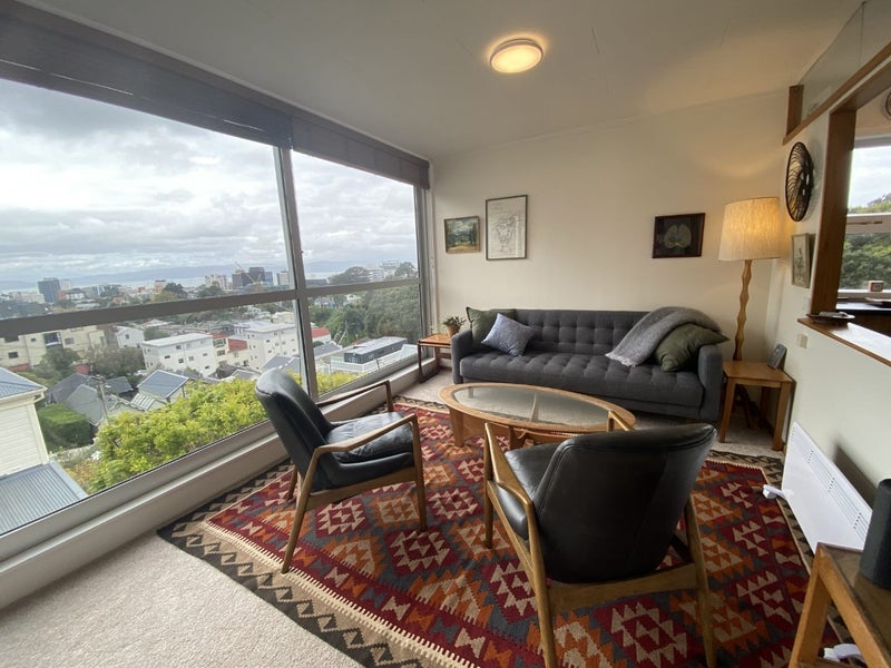 4/24 Patanga Crescent, Thorndon, Wellington - Carousel 1