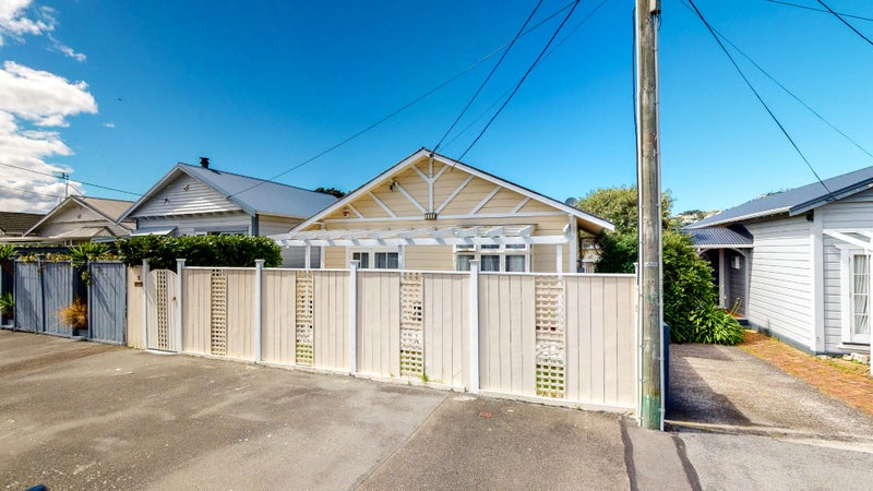 11 Toru Street, Lyall Bay, Wellington - Carousel 1