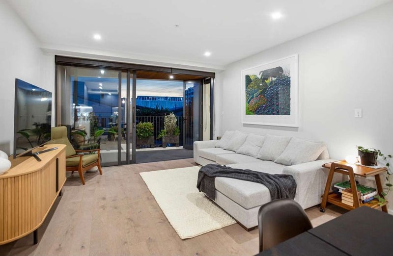 104/8 Central Road, Kingsland, Auckland - Carousel 1