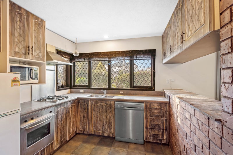 2/4 Gleneagles Terrace, Ilam, Christchurch - Carousel 5