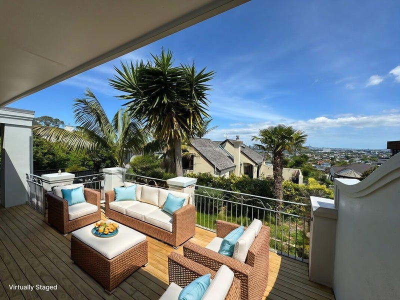 2/13 Castor Bay Road, Castor Bay, Auckland - Carousel 1