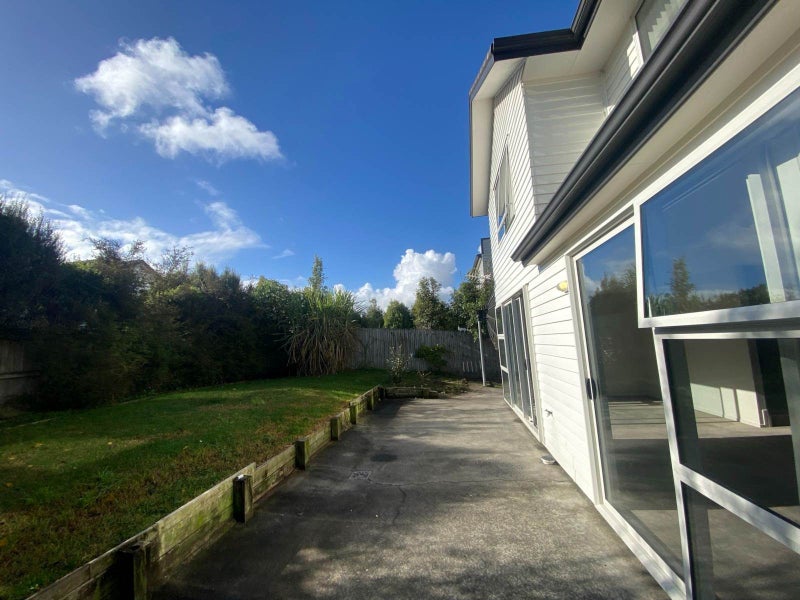4 Phar Lap Crescent, Takanini, Auckland - Carousel 16