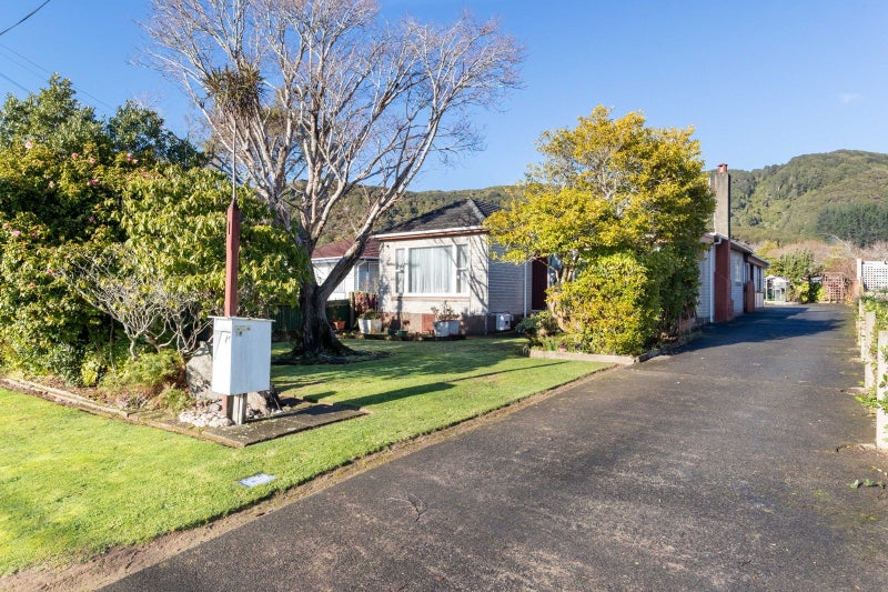 15 Hay Street, Wainuiomata, Lower Hutt - Carousel 1