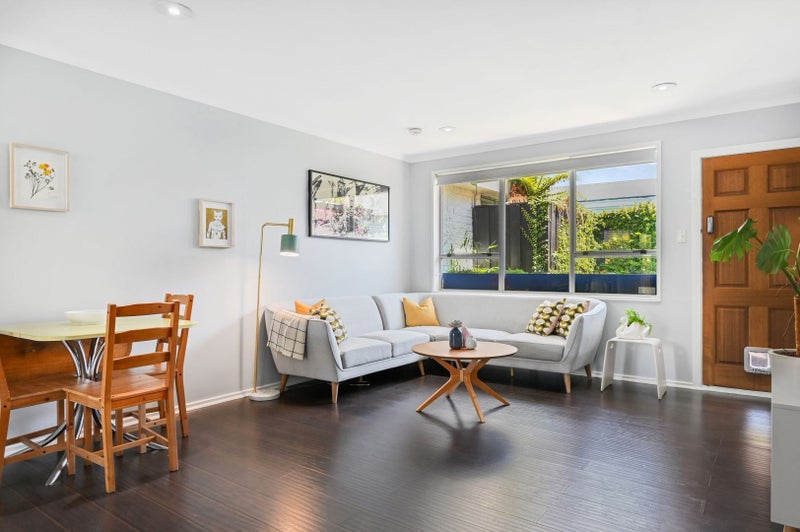 2/98 Holly Road, St Albans, Christchurch - Carousel 2
