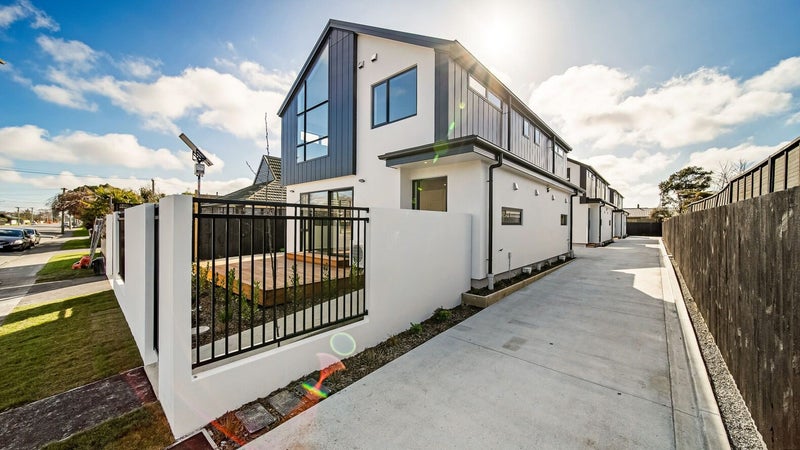 1/46 Selwyn Street, Somerfield, Christchurch - Carousel 1