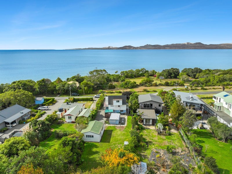 8 Cliff Road, Tasman - Carousel 1