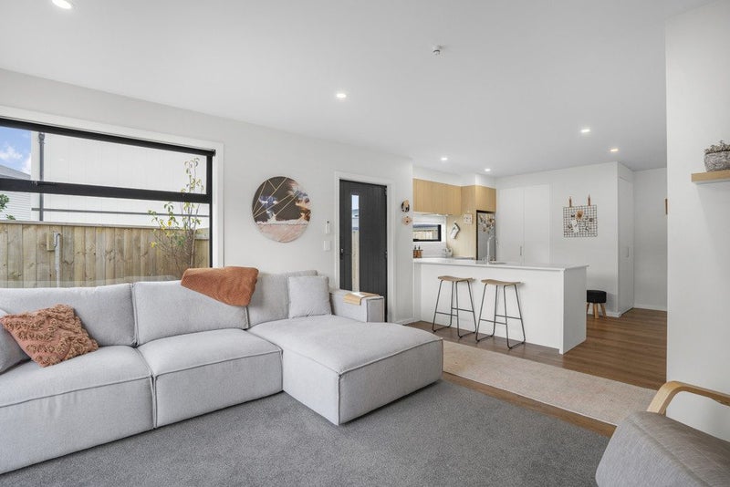 11/58 Walters Street, Avalon, Lower Hutt - Carousel 2