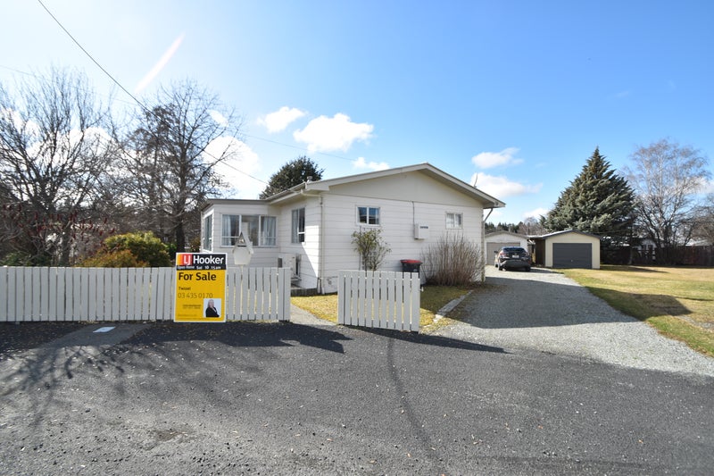 11 Macaulay Place, Twizel - Carousel 1