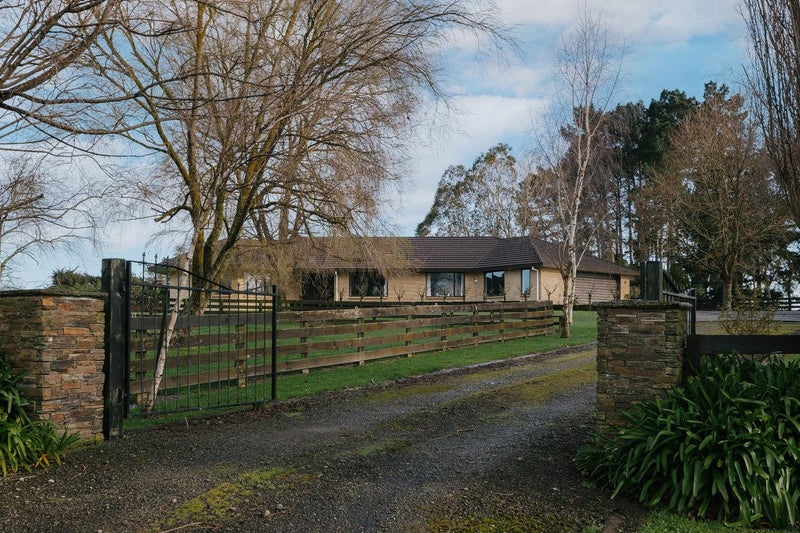 261 Watershed Road, Bunnythorpe, Palmerston North - Carousel 30