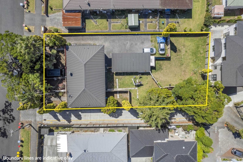 2/86 Canal Road, Avondale, Auckland - Carousel 1