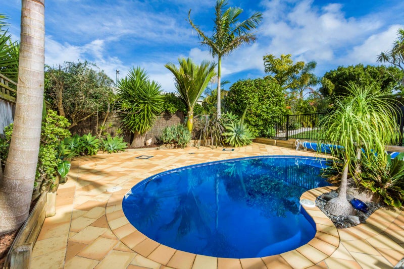 2/17 Ridge Road, Waiake, Auckland - Carousel 33