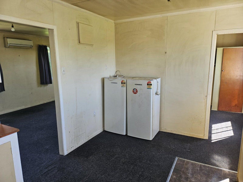 29 Cardigan Street East, Middlemarch - Carousel 12