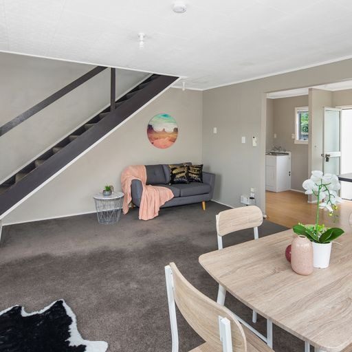 32A Cheltenham Terrace, Newlands, Wellington - Carousel 2