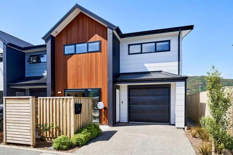 12 Okoutu lane, Moera, Lower Hutt - Carousel 1