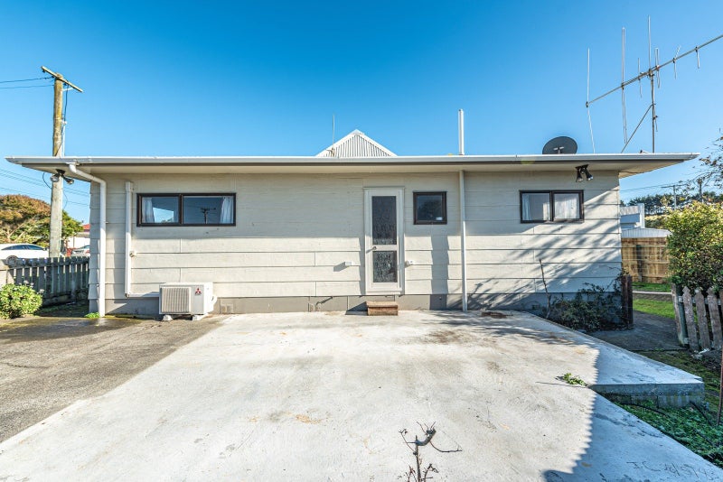 3 Titoki Street, Castlecliff, Whanganui - Carousel 2