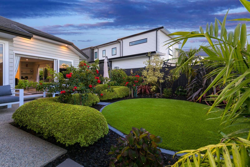 64 Colonial Drive, Silverdale, Silverdale - Carousel 1