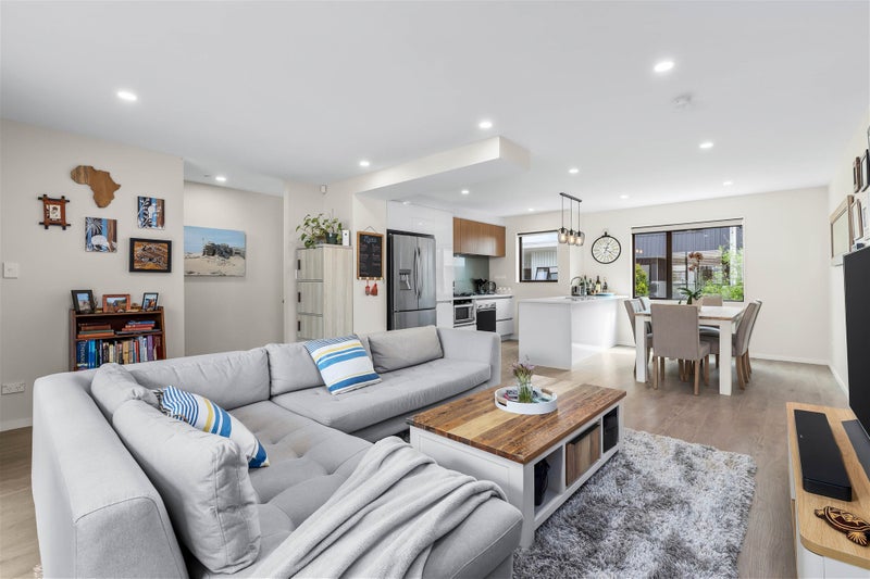 14/5 Perekia Street, Albany, Auckland - Carousel 1