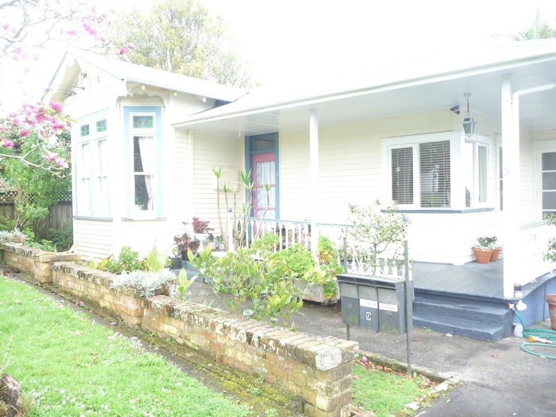 9 Tarata Street, Mount Eden, Auckland - Carousel 2