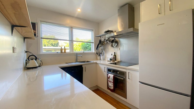 1/12 Taranaki Road, Kohimarama, Auckland - Carousel 2