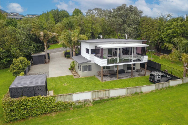 1 Oceana Drive, Welcome Bay, Tauranga - Carousel 2