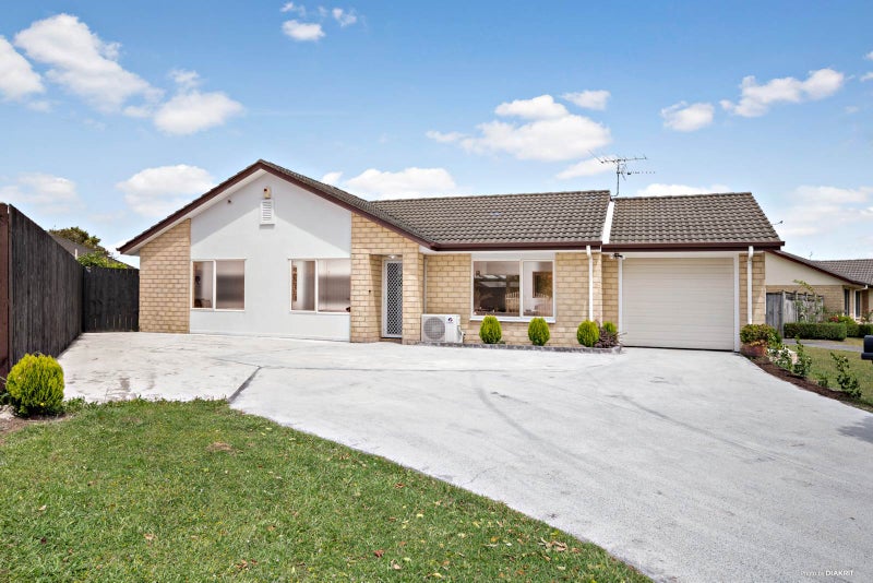 85 Riverton Drive, Randwick Park, Auckland - Carousel 1