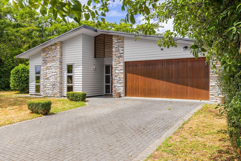 10 Parawera Drive, Acacia Bay, Taupo - Carousel 1