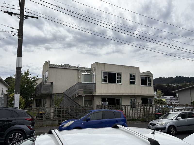 14B Gladstone Road, North East Valley, Dunedin - Carousel 1