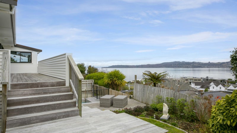 14 Hinerau Grove, Waipahihi, Taupo - Carousel 1