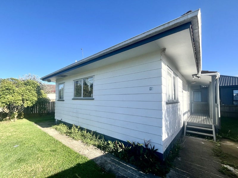 57 Burundi Avenue, Clendon Park, Auckland - Carousel 1