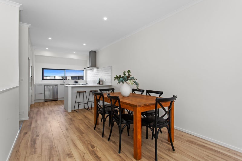 15 Roundel Crescent, Whenuapai, Auckland - Carousel 2