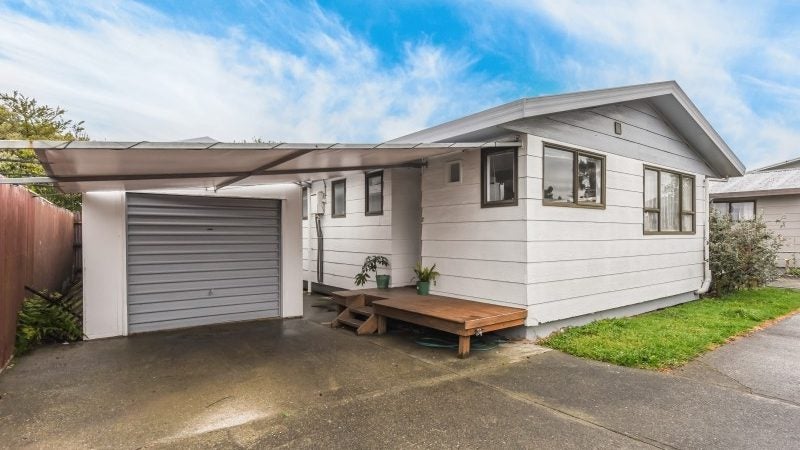2/5 Roto Street, Tahunanui, Nelson - Carousel 1