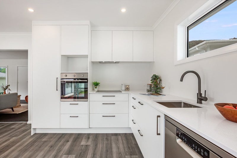 52 Lees Grove, Wainuiomata, Lower Hutt - Carousel 2