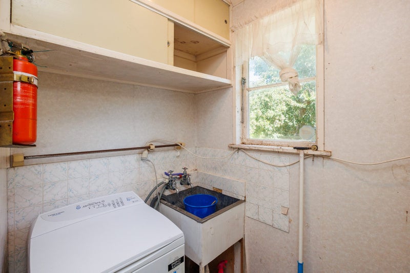 76 Ruamahanga Crescent, Terrace End, Palmerston North - Carousel 21