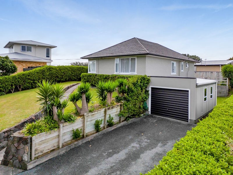 17 Rainsford Street, Moturoa, New Plymouth - Carousel 1