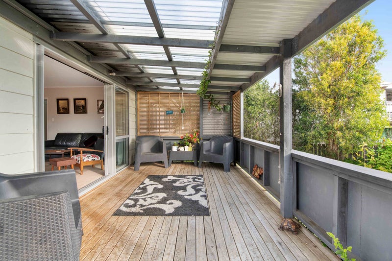 6 Parakai Avenue, Parakai, Helensville - Carousel 2