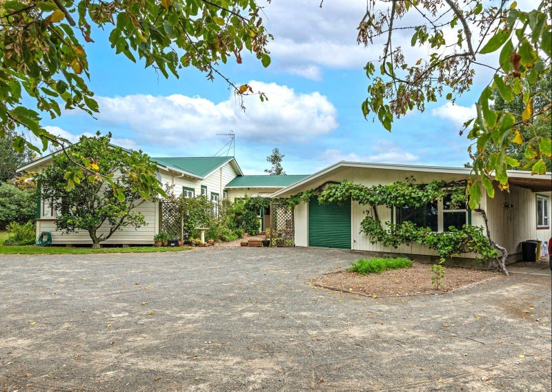 384 Waitohi Road, Palmerston North - Carousel 2