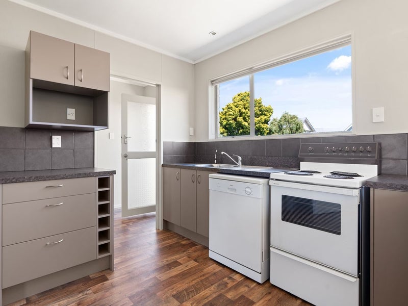 28B Normanby Street, Saint Kilda, Dunedin - Carousel 1