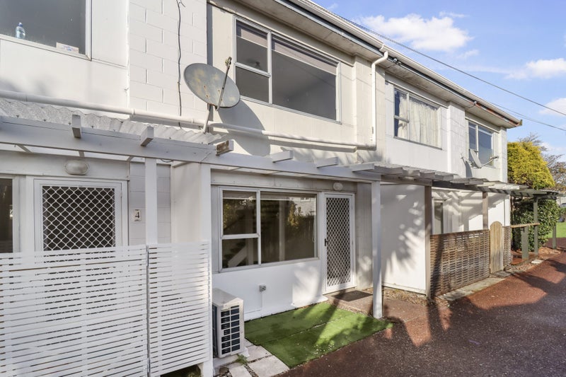 3/8 Lorraine Avenue, Owairaka, Auckland - Carousel 8