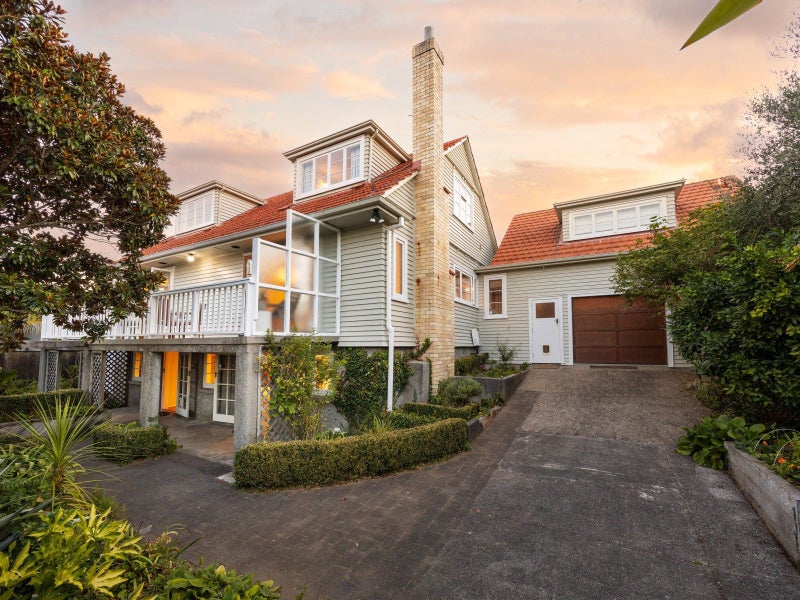 31 Mansel Avenue, Hillcrest, Hamilton - Carousel 2