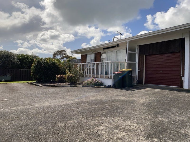 2/32 Highland Park Drive, Highland Park, Auckland - Carousel 2