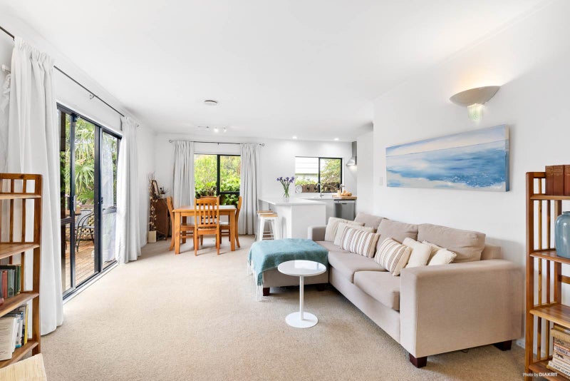 1/51 Lavery Place, Sunnynook, Auckland - Carousel 2