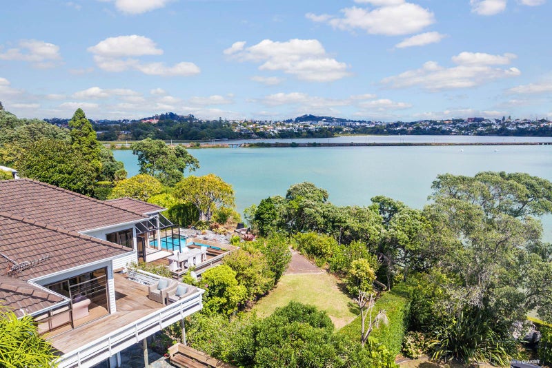 19 Ngapipi Road, Orakei, Auckland - Carousel 2