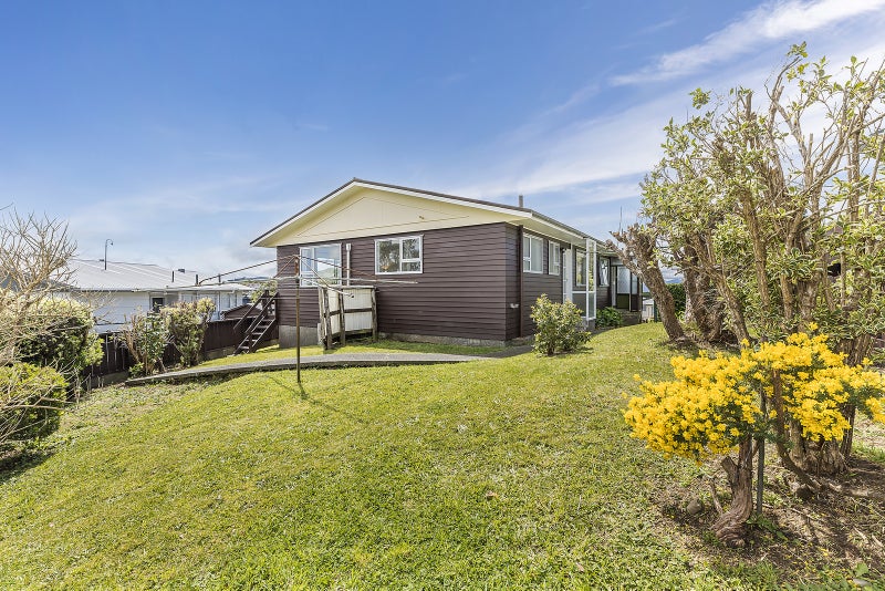 67A Baylands Drive, Newlands, Wellington - Carousel 13