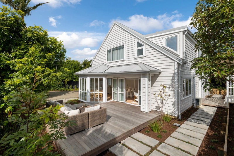 1 William Bond Street, Stanley Point, Auckland - Carousel 28