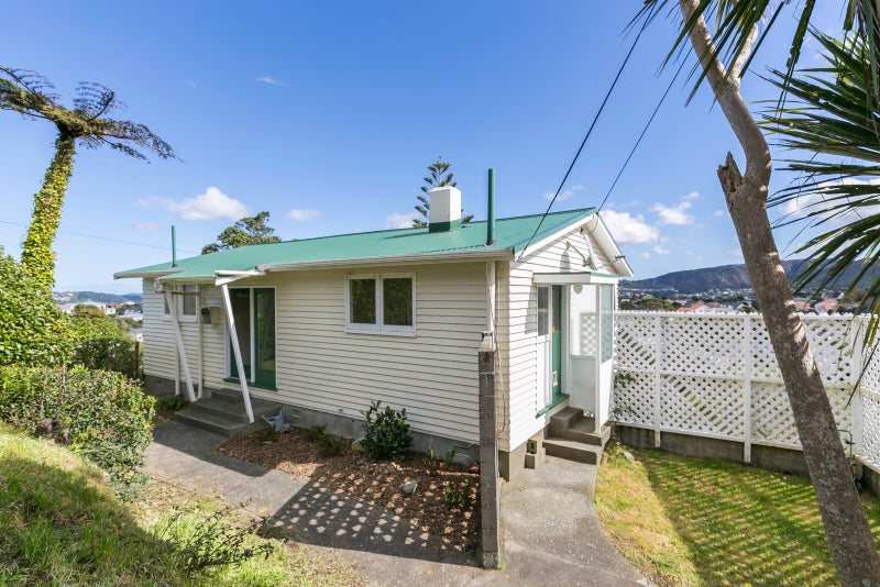 56 Madras Street, Khandallah, Wellington - Carousel 1