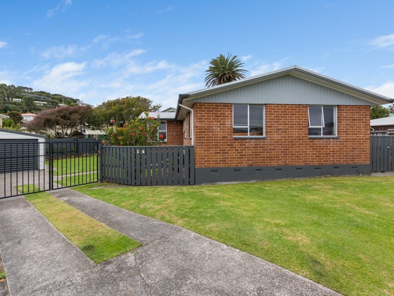 14 Naumai Place, Spotswood, New Plymouth - Carousel 2