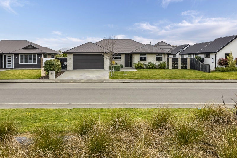 38 Charlesworth Drive, Allenton, Ashburton - Carousel 1